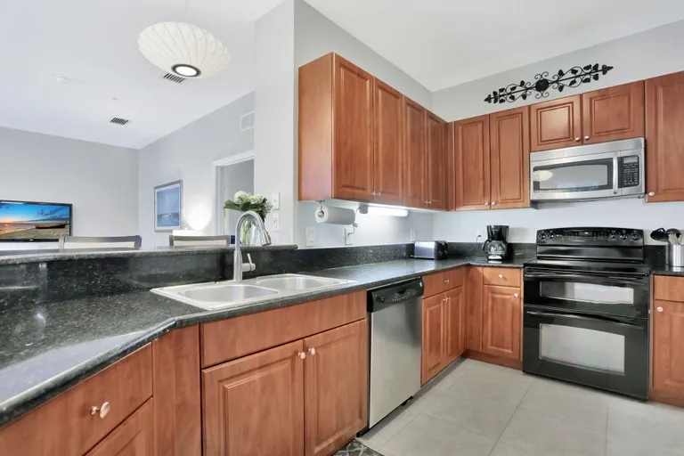 South Florida Real Estate | View 4720 Mimosa Place, 904 | Listing | View 10