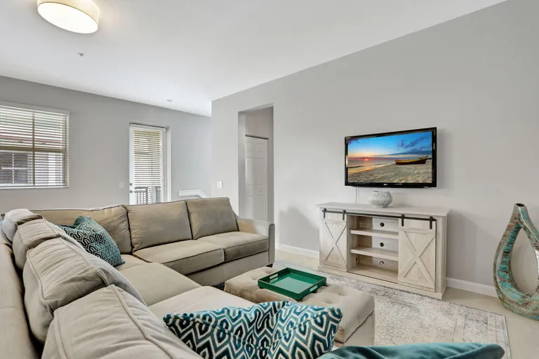 South Florida Real Estate | View 4720 Mimosa Place, 904 | Listing | View 9