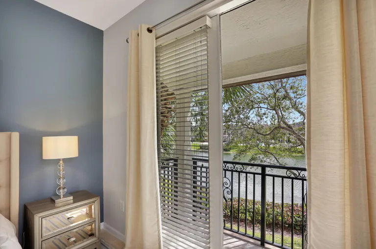 South Florida Real Estate | View 4720 Mimosa Place, 904 | Listing | View 20