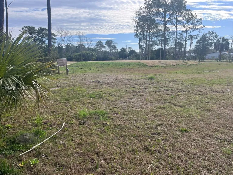 44 Meadowbrook Drive S, Beaufort, SC 29907 Property for sale