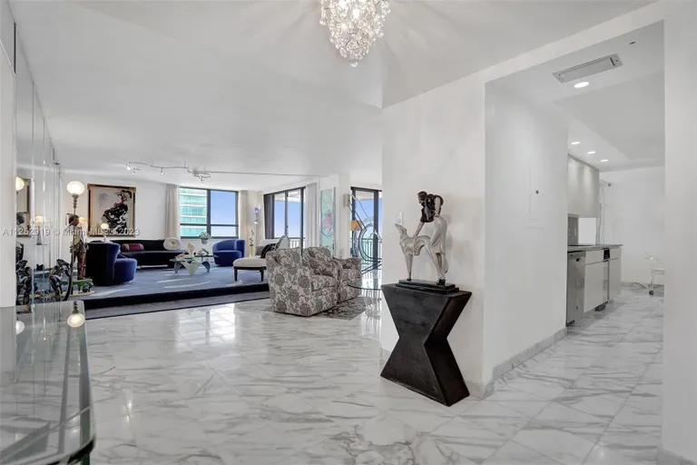 New York City Real Estate | View 10175 Collins Ave, 1703 | Listing | View 12