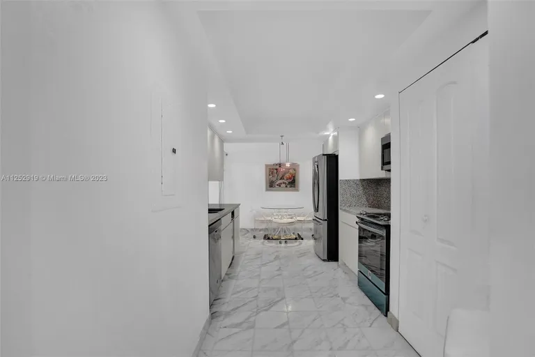 New York City Real Estate | View 10175 Collins Ave, 1703 | Listing | View 8