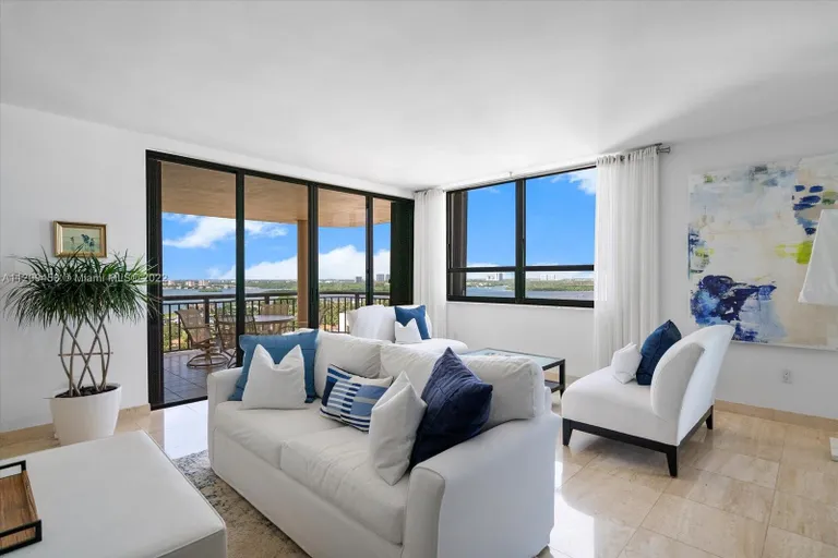 New York City Real Estate | View 10175 Collins Ave, 1705 | Listing | View 8