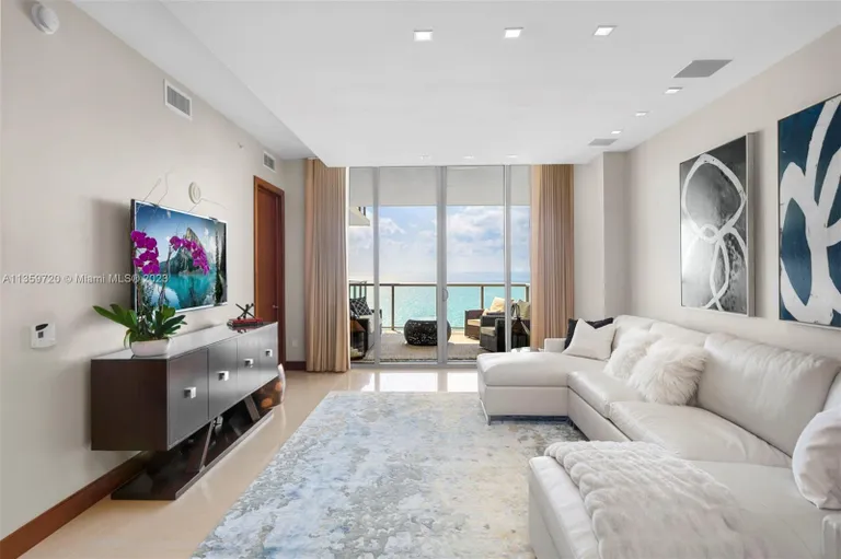 New York City Real Estate | View 9703 Collins Ave, 2604 | 2 Beds, 2 Baths | View 1