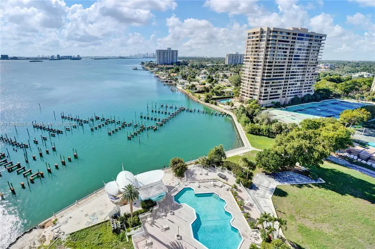 New York City Real Estate | View 11111 Biscayne Blvd, 700 | Listing | View 40