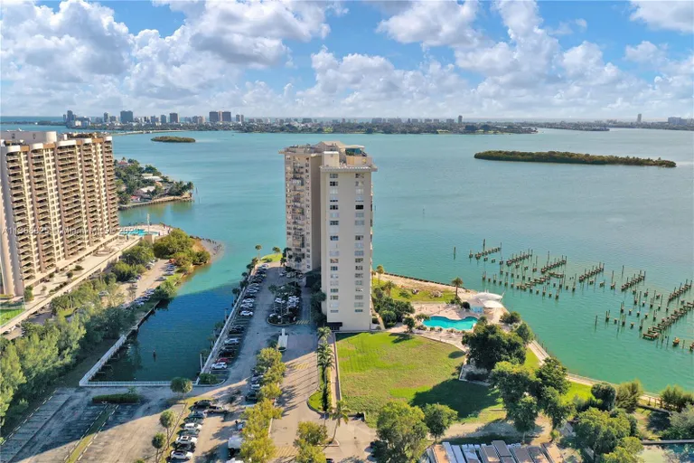 New York City Real Estate | View 11111 Biscayne Blvd, 700 | Listing | View 33