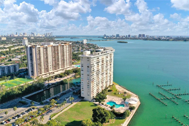 New York City Real Estate | View 11111 Biscayne Blvd, 700 | Listing | View 34