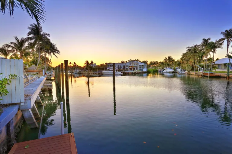 New York City Real Estate | View 101 Cape Florida Dr | Listing | View 9