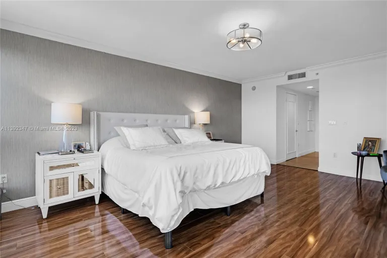 New York City Real Estate | View 765 Crandon Blvd, 405 | Listing | View 9