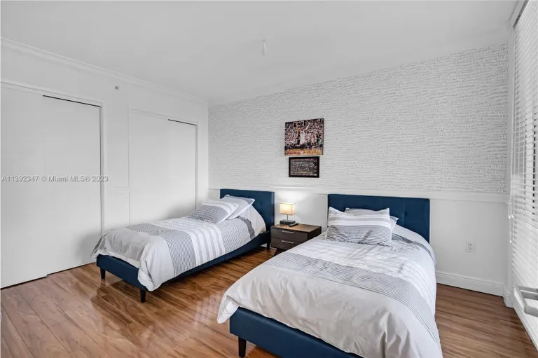 New York City Real Estate | View 765 Crandon Blvd, 405 | Listing | View 25