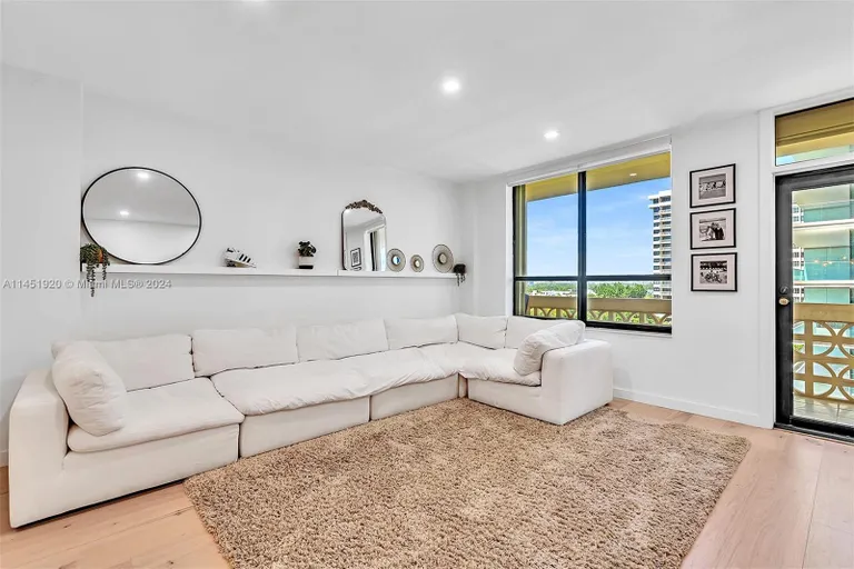 New York City Real Estate | View 10185 Collins Ave, 822 | Listing | View 32