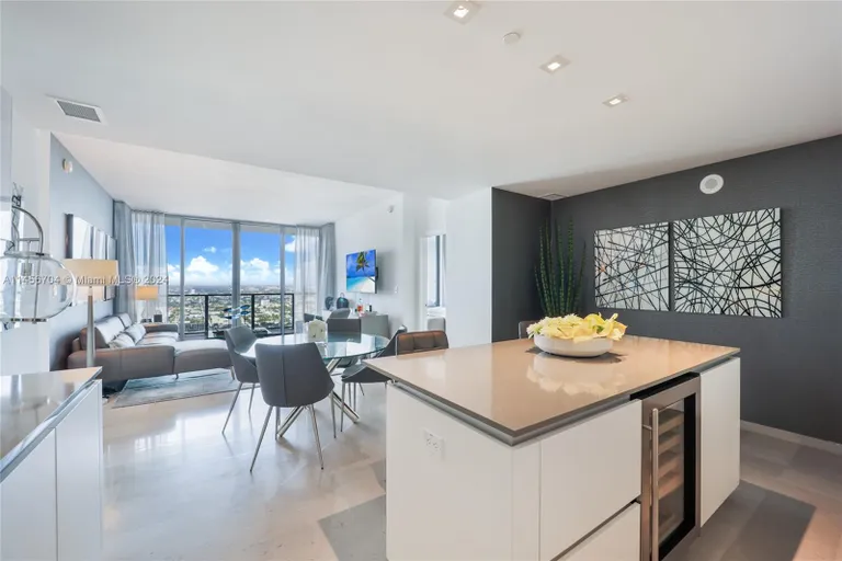 New York City Real Estate | View 88 SW 7th St, 3910 | 2 Beds, 2 Baths | View 1