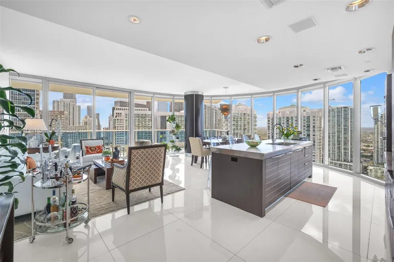 New York City Real Estate | View 200 Biscayne Boulevard Way, 3802 | 2 Beds, 2 Baths | View 1