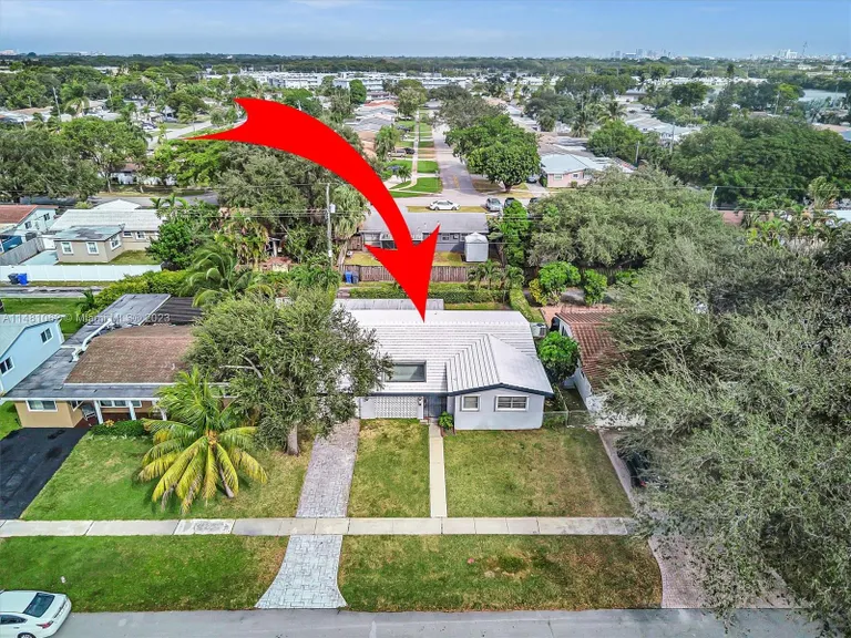 3201 Harding St, Hollywood, FL 33021 Property for sale