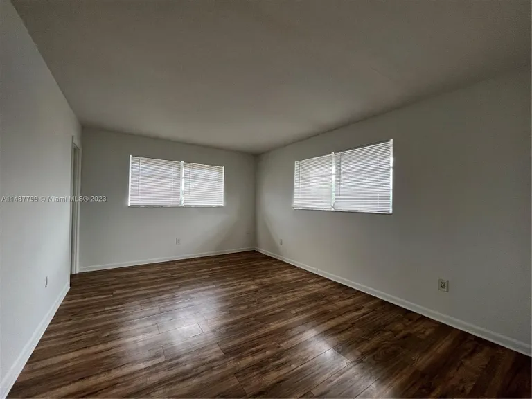 15205 NE 6th Ave D311, Miami, FL 33162 Property for rent