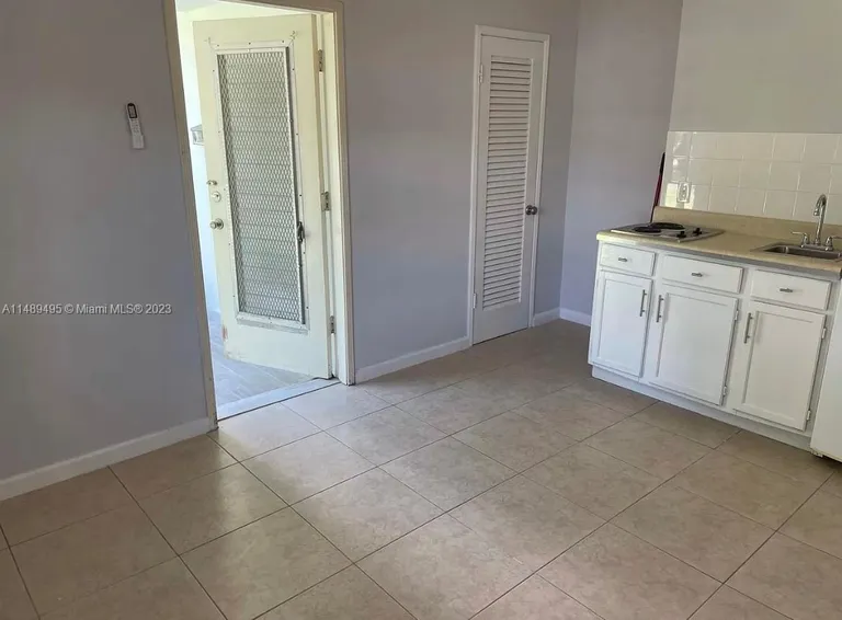 1942 Funston St 15, Hollywood, FL 33020 Property for rent