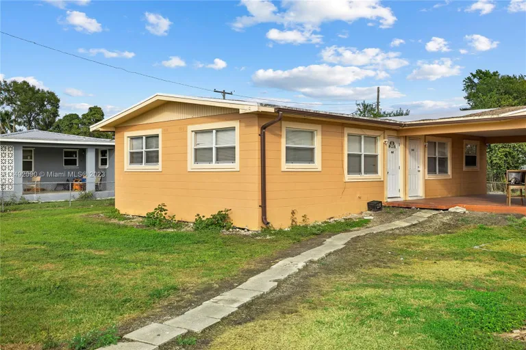 444 Cypress Ave., Pahokee, FL 33476 Property for sale