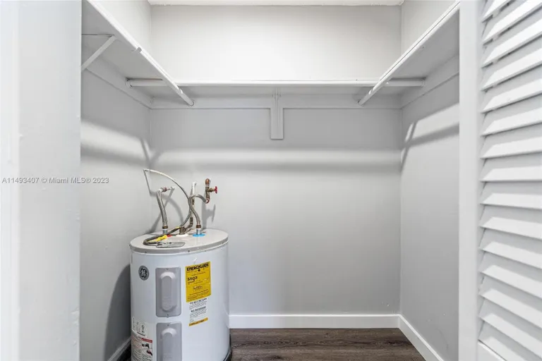 15205 NE 6th Ave D305, Miami, FL 33162 Property for rent