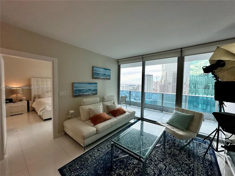 New York City Real Estate | View 200 Biscayne Boulevard Way, 3909 | 1 Bed, 1 Bath | View 1