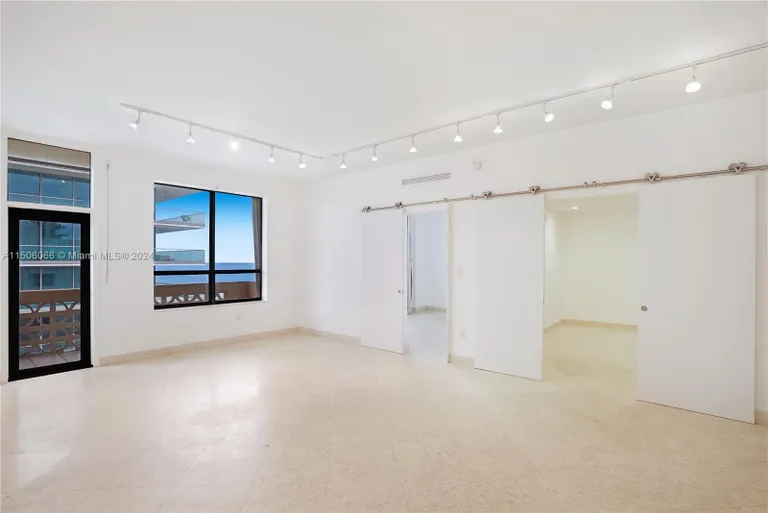 New York City Real Estate | View 10185 Collins Ave, PH20 | Listing | View 2