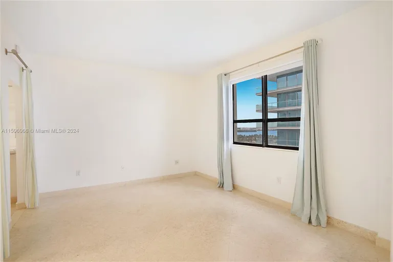 New York City Real Estate | View 10185 Collins Ave, PH20 | Listing | View 25