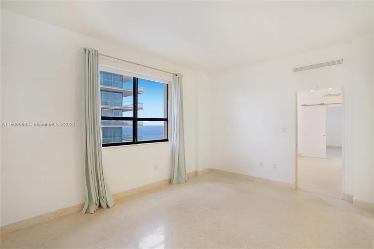 New York City Real Estate | View 10185 Collins Ave, PH20 | Listing | View 26