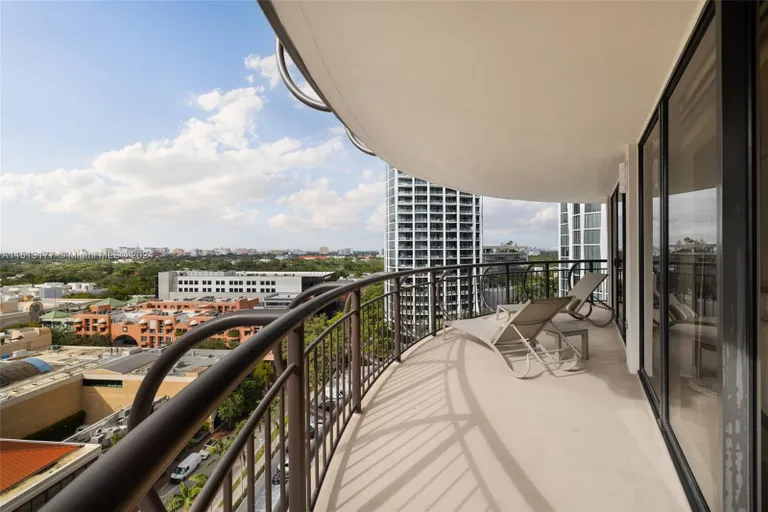 New York City Real Estate | View 2843 S Bayshore Dr, 17A | 2 Beds, 2 Baths | View 1