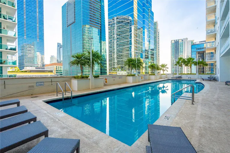 New York City Real Estate | View 1200 Brickell Bay Dr, 2209 | 2 Beds, 2 Baths | View 1