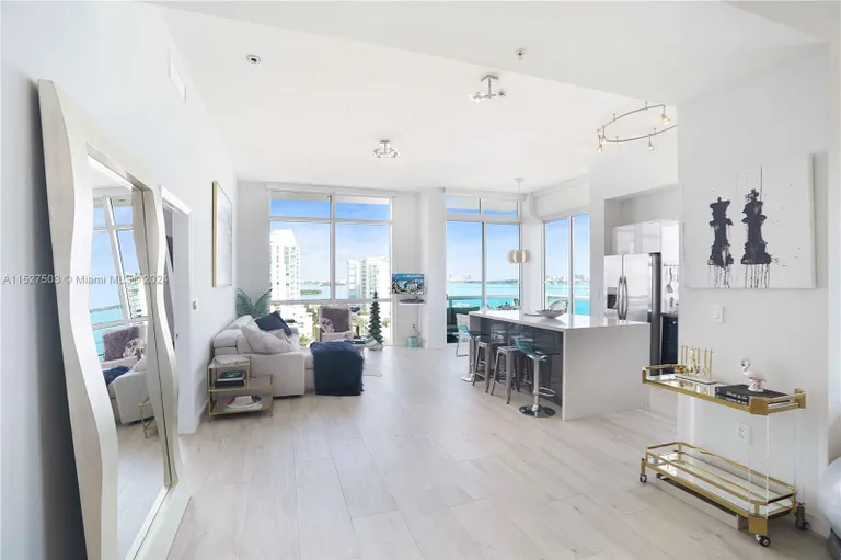 New York City Real Estate | View 7910 Harbor Island Dr, 1206 | 2 Beds, 2 Baths | View 1