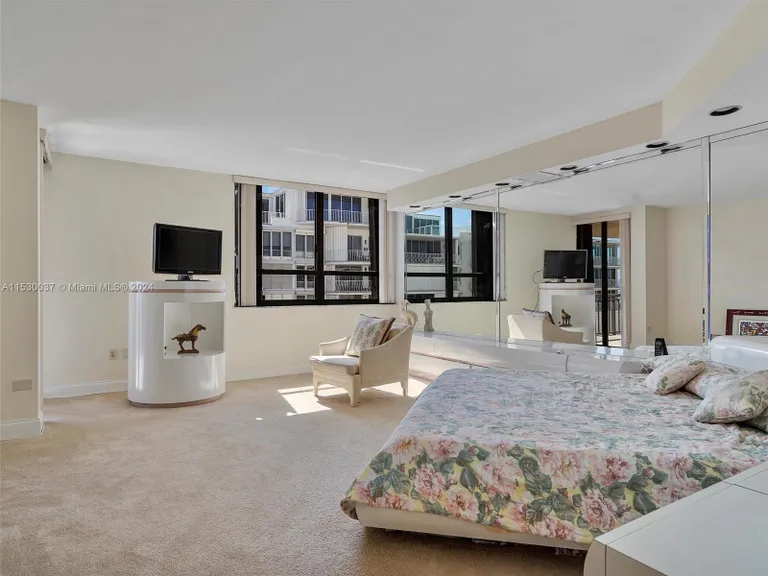 New York City Real Estate | View 10175 Collins Ave, 1704 | Listing | View 39