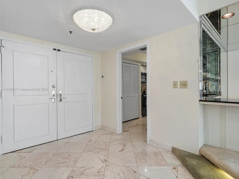 New York City Real Estate | View 10175 Collins Ave, 1704 | Listing | View 5