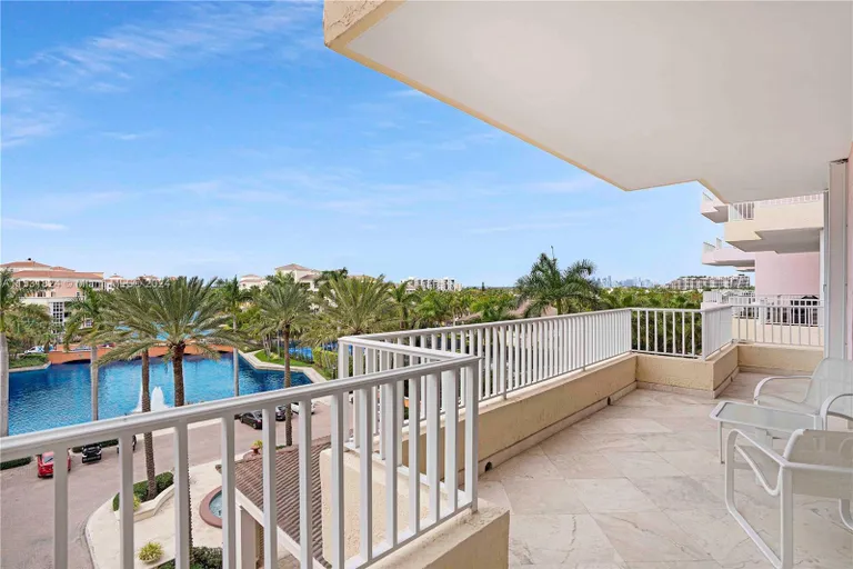 South Florida Real Estate | View 785 Crandon Blvd, 503 | 3 Beds, 4 Baths | View 1