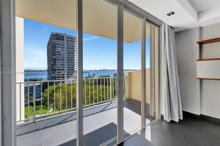 New York City Real Estate | View 11111 Biscayne Blvd, 9B(928) | Listing | View 7