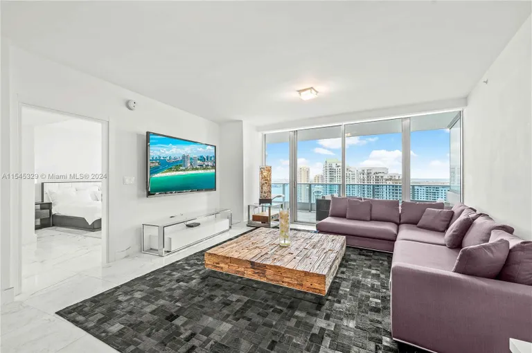 New York City Real Estate | View 200 Biscayne Boulevard Way, 3805 | 1 Bed, 1 Bath | View 1