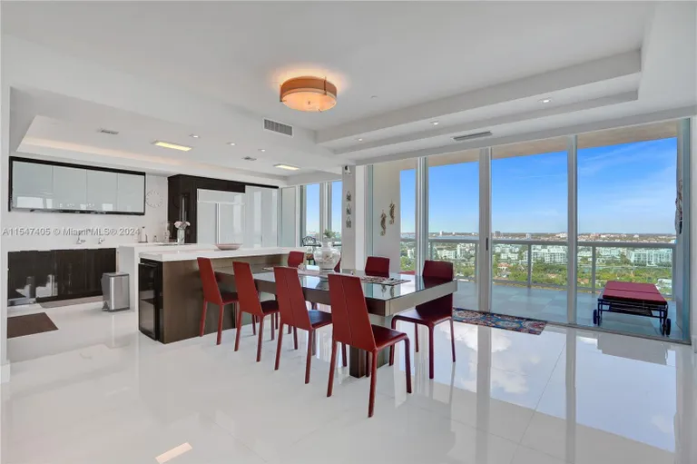 New York City Real Estate | View 10101 Collins Ave, 20A | Listing | View 4