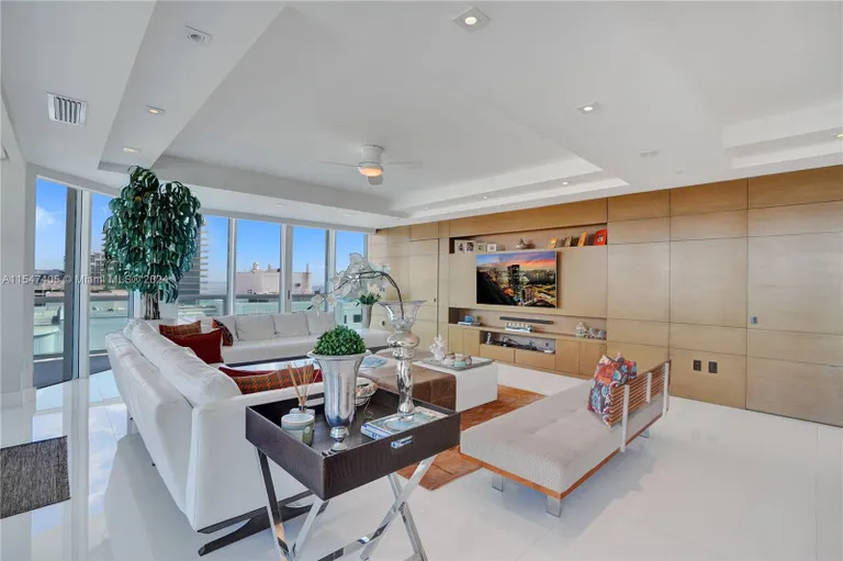 New York City Real Estate | View 10101 Collins Ave, 20A | Listing | View 3