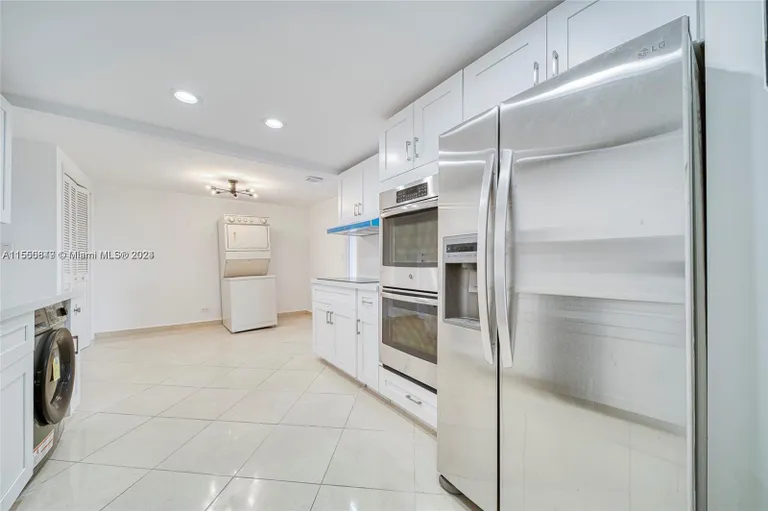 New York City Real Estate | View 1800 NE 114th St, 902 | Listing | View 2