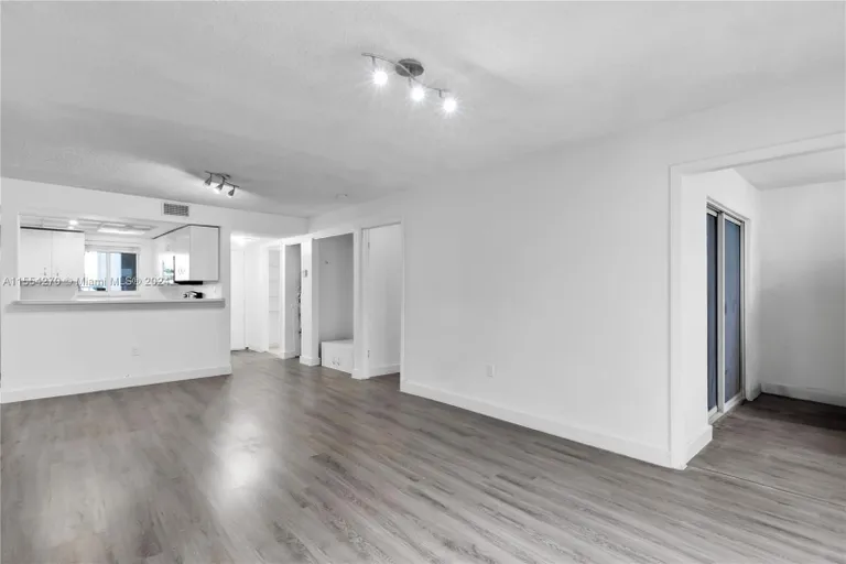 New York City Real Estate | View 269 NW 7th St, 121 | 2 Beds, 2 Baths | View 1
