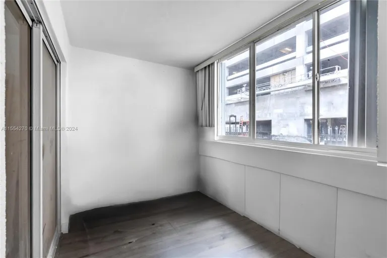 New York City Real Estate | View 269 NW 7th St, 121 | Listing | View 4