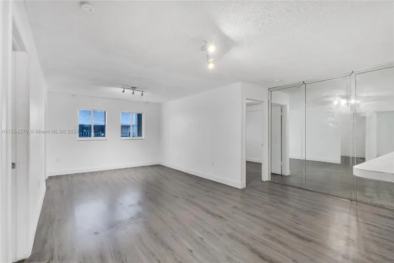 New York City Real Estate | View 269 NW 7th St, 121 | Listing | View 20
