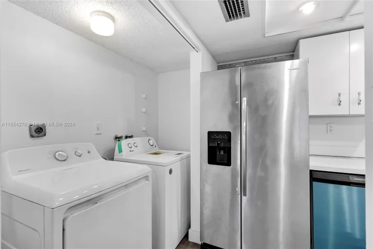 New York City Real Estate | View 269 NW 7th St, 121 | Listing | View 15