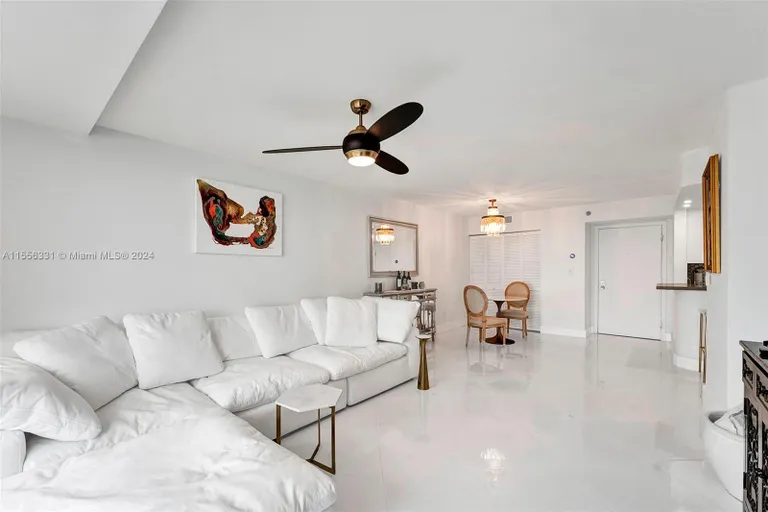 New York City Real Estate | View 770 Claughton Island Dr, 1610 | 1 Bed, 1 Bath | View 1