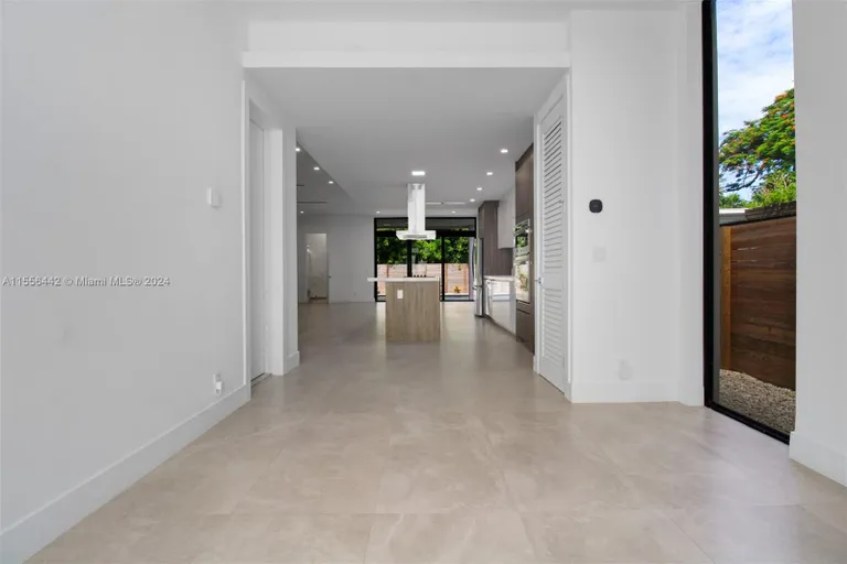 New York City Real Estate | View 3116 Carter St | 4 Beds, 4 Baths | View 1