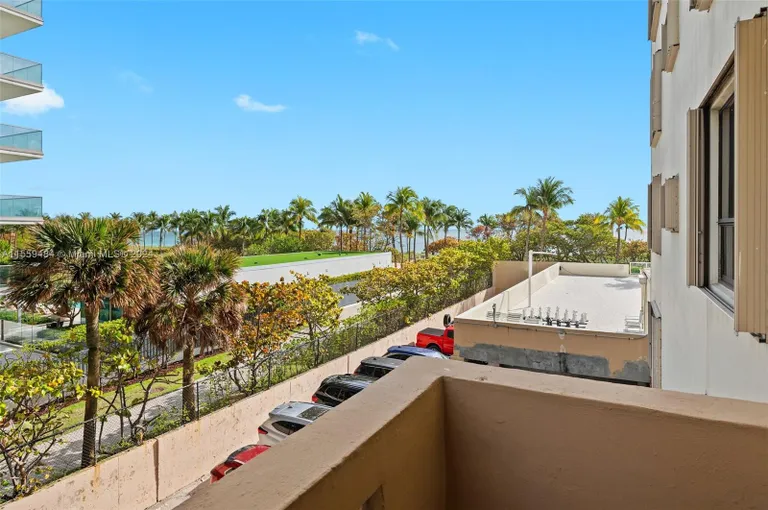 New York City Real Estate | View 10185 Collins Ave, 320 | Listing | View 20