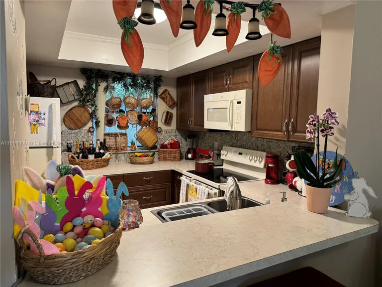 12219 14th Ln 2308, Miami, FL 33184 Property for sale