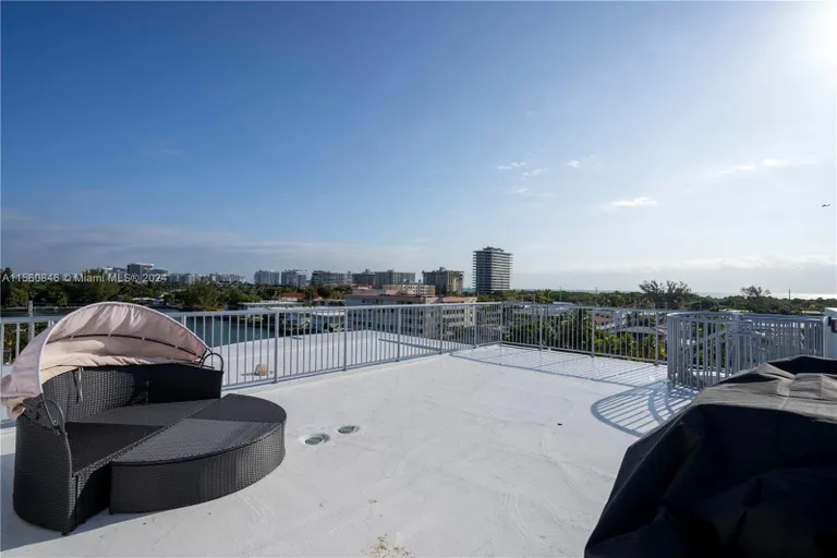 New York City Real Estate | View 8425 Crespi Blvd, 502 | Listing | View 29