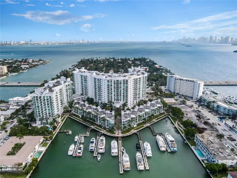 New York City Real Estate | View 7900 Harbor Island Dr, 1001 | 2 Beds, 2 Baths | View 1