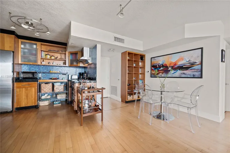 New York City Real Estate | View 1800 Sunset Harbour Dr, 1815 | Listing | View 5