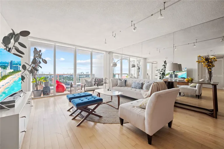 New York City Real Estate | View 1800 Sunset Harbour Dr, 1815 | Listing | View 3