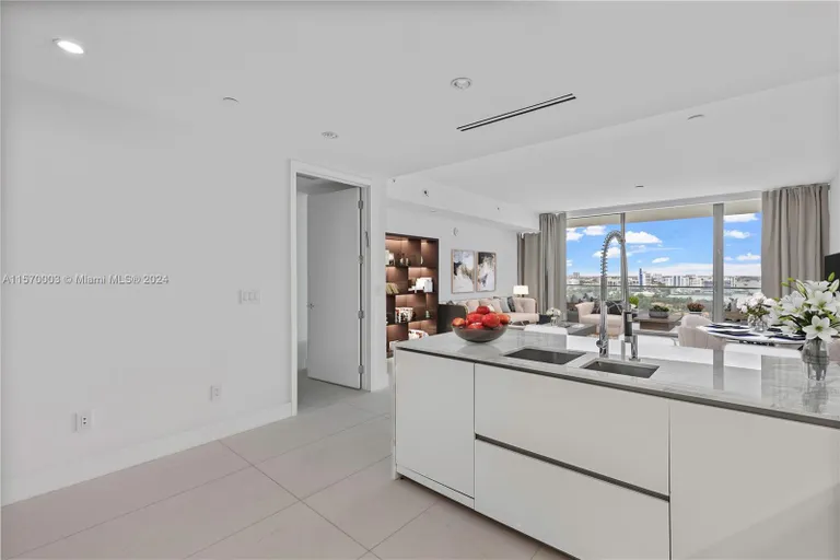 New York City Real Estate | View 10201 Collins Ave, 1104 | Listing | View 4